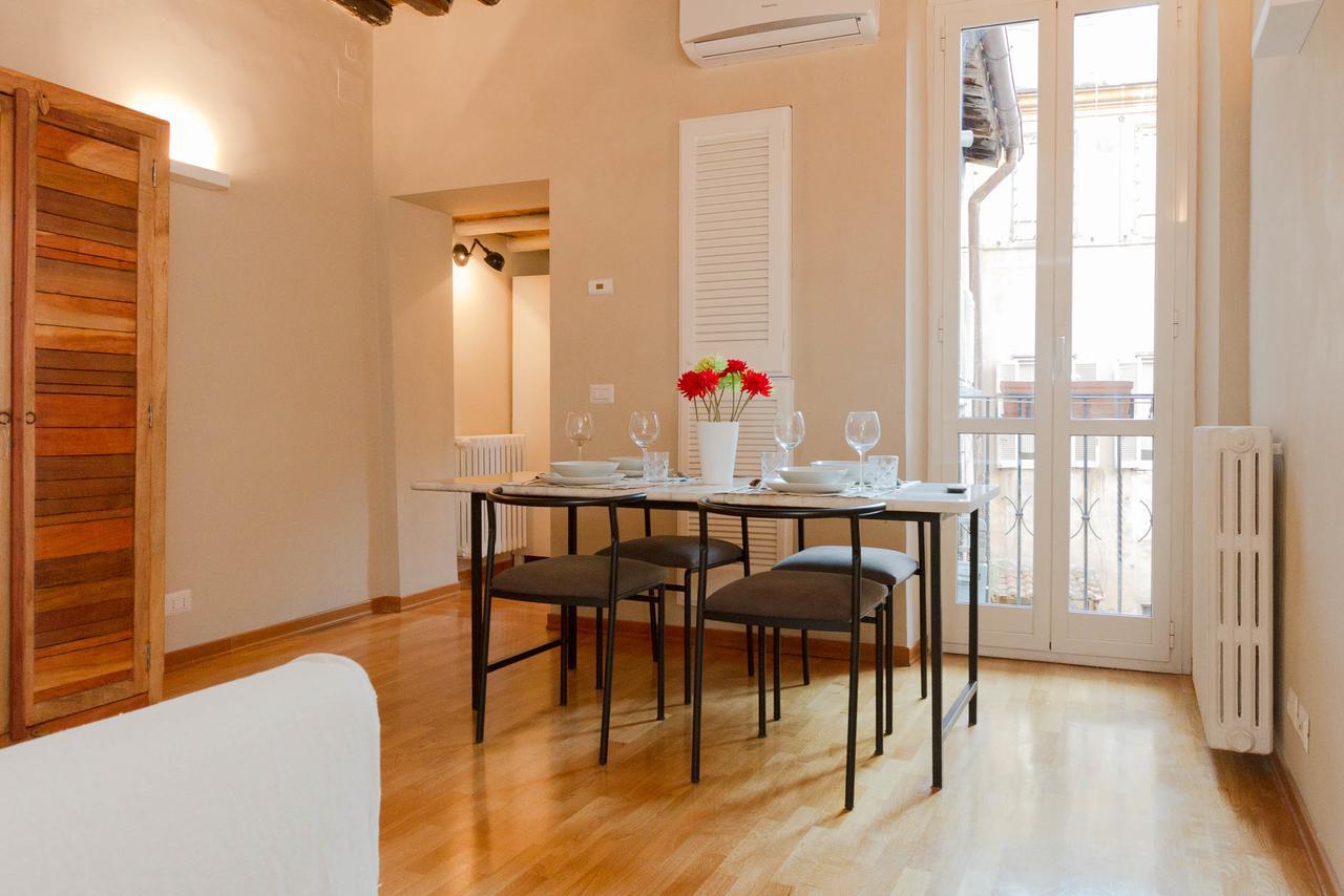 Navona Typical Apartment Rome Bagian luar foto